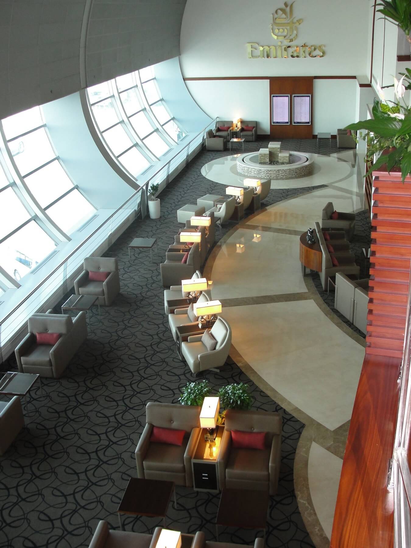 EMIRATES-LOUNGE-T1-4